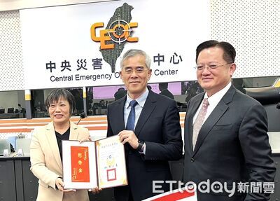 全國第1!金門消防「韌性臺灣」管考勇奪冠 內政部長親頒獎狀