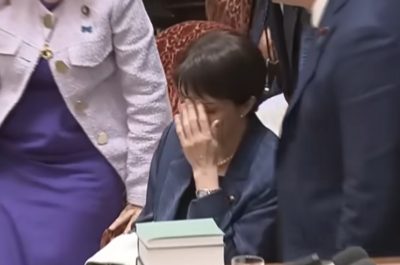 高市早苗「開會9小時」突站不起身！臉色蒼白扶牆走　嚇壞國會
