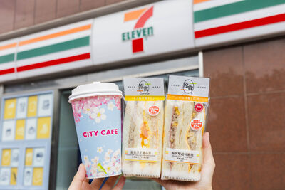 7-11厚乳拿鐵「買8送6」　早餐飯糰搭奶茶39元