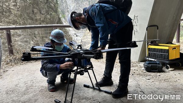 ▲頒獎典禮由太管處前處長劉守禮等人代表受奬。（圖／太管處提供，下同）