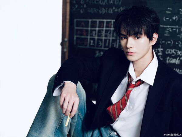 ▲▼遭《逐玉》AI換臉沒在怕！陸男星「官宣BL男搭檔」還置頂。（圖／翻攝自微博）