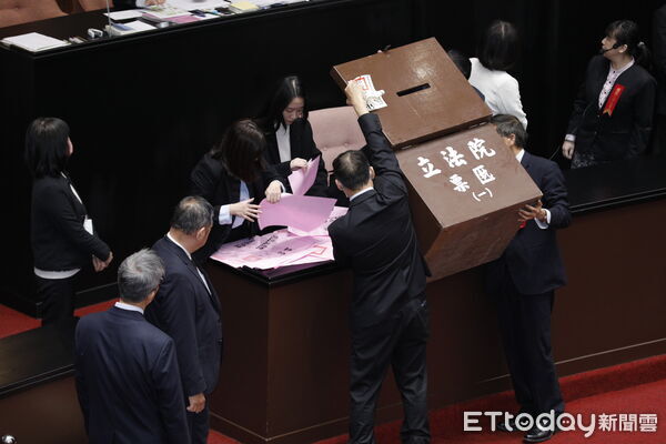 ▲▼中選會委員同意權行使最終結果，七名委員四名通過，其中游盈隆過關任主任委員，胡博硯任副主委遭否決。（圖／記者湯興漢攝）