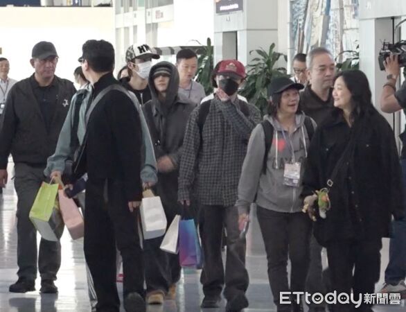 ▲▼直擊／來看Highlight「機場竟接到香港大咖」　歌迷嚇歪：他怎在這。（圖／記者吳睿慈、劉亮亨攝）