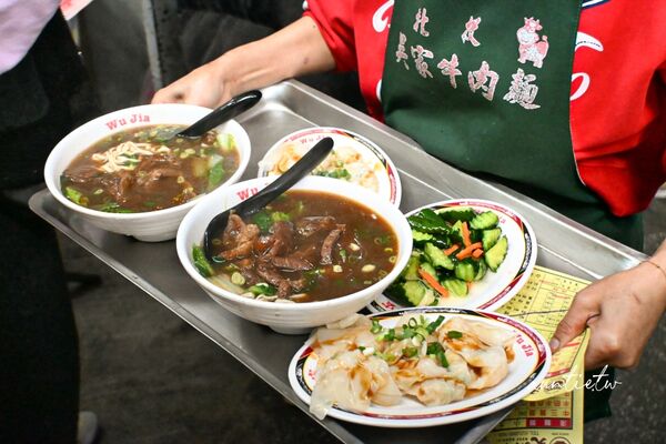 ▲▼吳家牛肉麵。（圖／水晶安蹄不務正業過生活授權提供）
