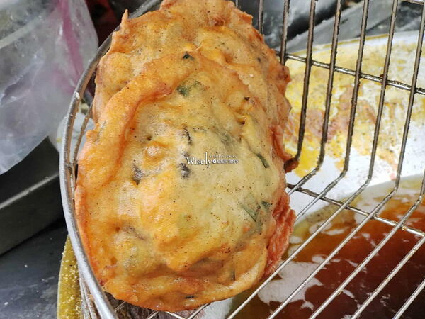 ▲▼阿婆蚵嗲圈圈餅。（圖／WISELY`S 拍拍照寫寫字授權提供）