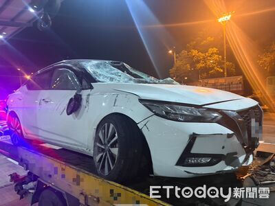 國1號仁德路段車禍！26歲男自撞護欄翻車　擋風玻璃全碎