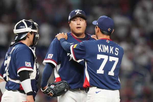 ▲ 韓國先發投手柳賢振在世界棒球經典賽（WBC）8強賽首局對多明尼加登板投球。（圖／達志影像／美聯社）