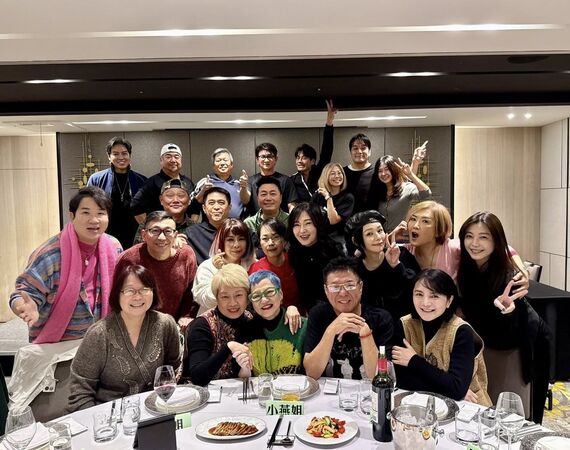 ▲▼開麗公司迎40年，李之勤曬出大合照，張小燕、吳奇隆、徐若瑄等人出席聚會。（圖／翻攝自臉書）