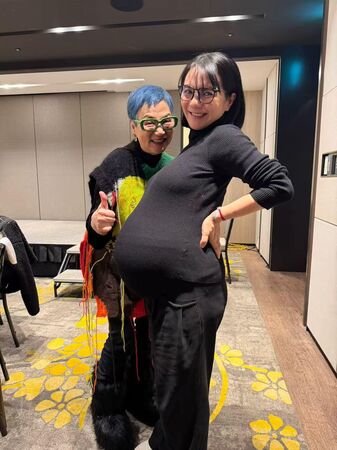 ▲▼開麗公司迎40年，李之勤曬出大合照，張小燕、吳奇隆、徐若瑄等人出席聚會。（圖／翻攝自臉書）