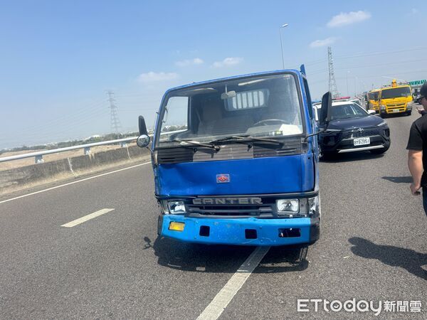 ▲▼    國道驚魂！無牌通緝犯拒檢「撞警車」狂飆　警方國 3 拼命攔截...抓到竟是毒駕         。（圖／記者高堂堯翻攝）