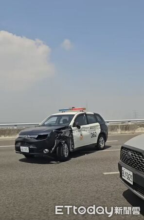 ▲▼ 國道驚魂！無牌通緝犯拒檢「撞警車」狂飆　警方國 3 拼命攔截...抓到竟是毒駕 。（圖／記者高堂堯翻攝）