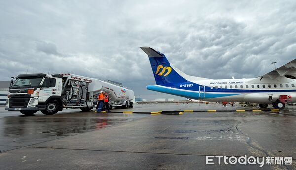 ▲▼華信航空,ATR72-600,松山機場。（圖／華信航空提供）