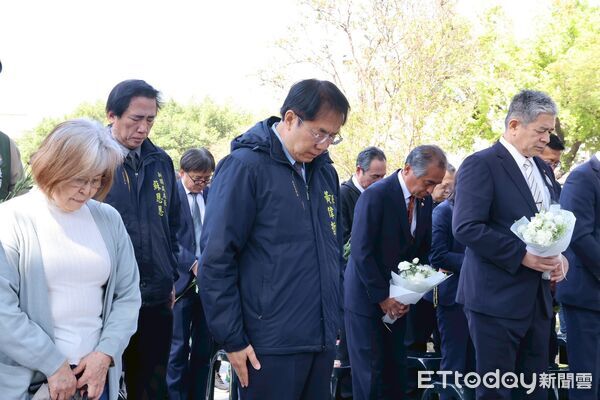 ▲台南市長黃偉哲出席湯德章追思會，與各界代表共同緬懷其正義與勇氣精神。（記者林東良翻攝，下同）
