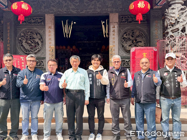 ▲▼柯文哲參拜西螺福興宮，還說今年依然要陪媽祖遶境。（圖／民眾提供，下同）