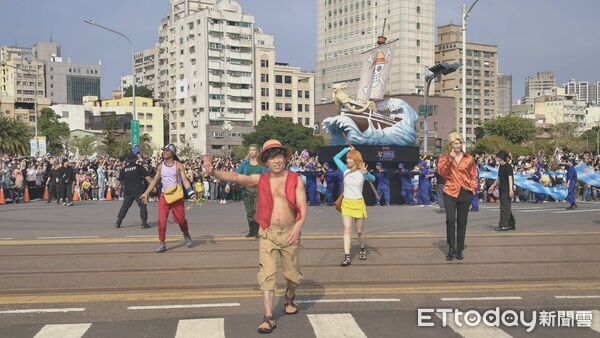 ▲《航海王》媽祖護航！草帽海賊大遊行。（圖／記者鄭遠龍攝）
