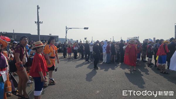 ▲《航海王》媽祖護航！草帽海賊大遊行。（圖／記者蕭采薇攝）