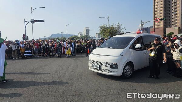 ▲《航海王》媽祖護航！草帽海賊大遊行。（圖／記者蕭采薇攝）