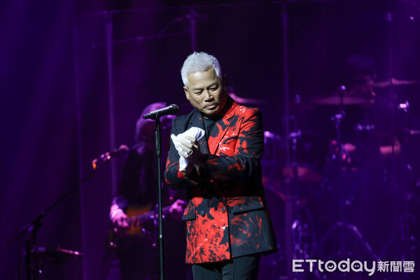 ▲巫啓賢《紅塵來去夢太傻》巡迴演唱會。（圖／記者林敬旻攝）