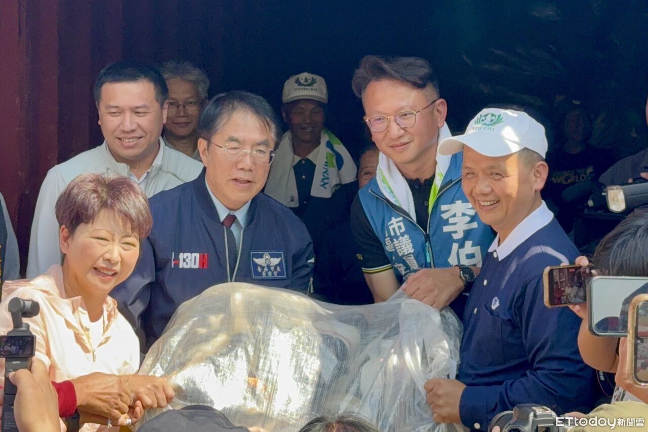 「舊鞋救命」台南募集進入高峰 企業志工接力搬運傳遞愛心