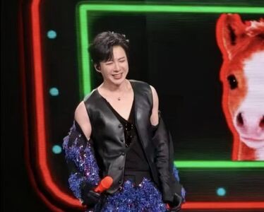 影／劉宇寧杭州開唱「罕見脫了」　大方秀肌肉！帥氣兌現健身之約