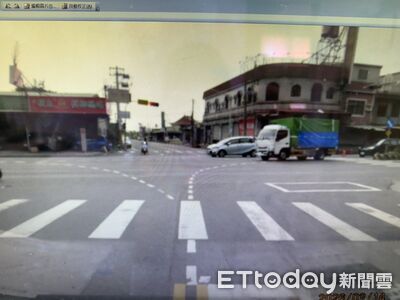 屏東台1線小貨車連撞2車　害女駕駛失控衝檳榔攤送醫