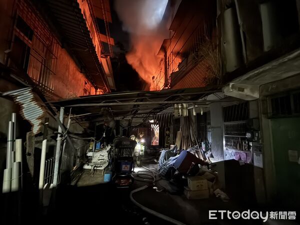 基隆火警。（圖／記者郭世賢翻攝）