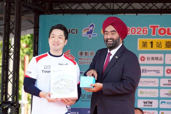 �����������ִ�������ձ�ֳ��  ���򰲻�Ӧ