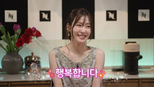 ▲▼少時蒂芬妮婚後幸福現身表示「我很幸福」。（圖／翻攝自YouTube）