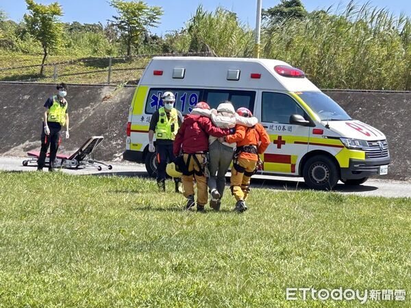 ▲▼太魯閣山區730林道17.5k下切往耳無溪營地方向有男子腳骨折，請求救援。（圖／內政部空勤總隊提供