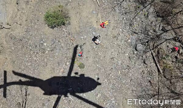 ▲▼太魯閣山區730林道17.5k下切往耳無溪營地方向有男子腳骨折，請求救援。（圖／內政部空勤總隊提供）