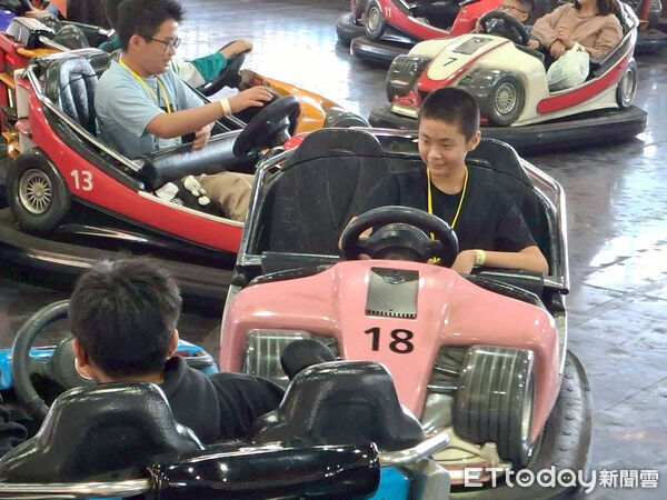 ▲▼ 高鐵嘉義站助家扶青年 勇闖台北城！ 。（圖／高鐵嘉義站提供）