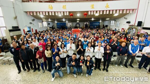 ▲中國國民黨台南市黨部舉辦新春團拜，黨主席鄭麗文南下與黨員互道新春祝福。（記者林東良翻攝，下同）