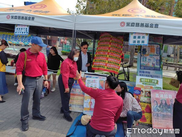 ▲校際盃反毒反霸凌街舞大賽在新營文化中心登場，學生熱舞展現青春活力。（記者林東良翻攝，下同）