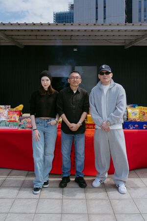 ▲《至少還有月光》由許瑋甯（左）、春風主演。（圖／嘉揚電影提供）