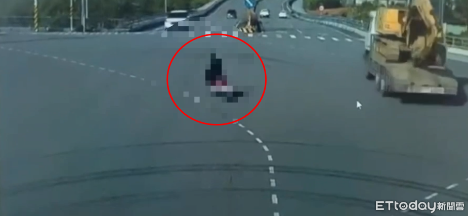 苗栗平安大橋死亡車禍!騎士左轉遭直行車撞上 送醫搶救不治