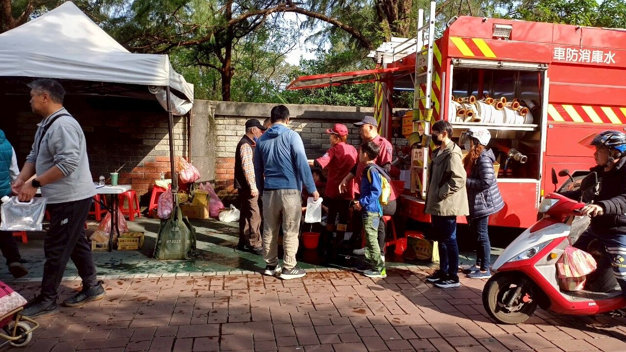 新北金山清明掃墓服務啟動 交通管制與停車措施一次看