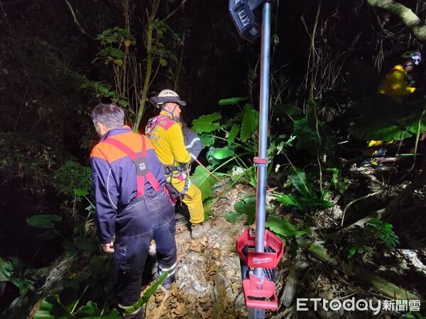 ▲80歲男子跌落邊坡，救起已經沒有呼吸心跳             。（圖／記者吳奕靖翻攝）