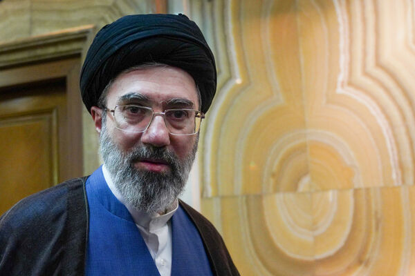▲▼伊朗新任最高領袖穆吉塔巴（Mojtaba Khamenei）。（圖／路透）
