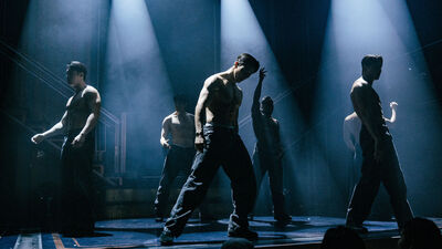 巨肌歐巴來了！19禁猛男秀《TOUCH FIVE》登台　加開男、女混合場