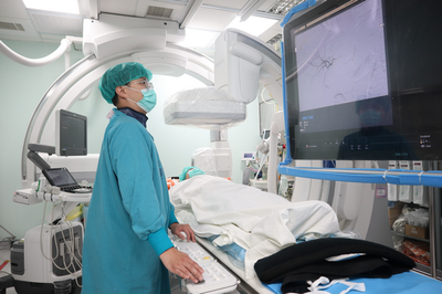 車禍撞擊「腹腔內出血」　部立桃園醫院微創止血救命