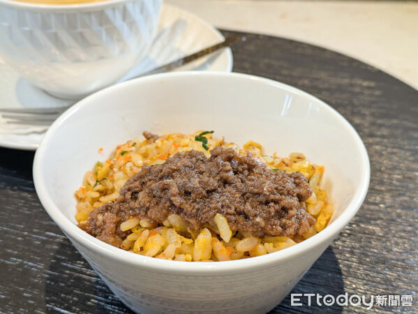 ▲樂葵法式鐵板燒春季菜色。（圖／記者黃士原攝）