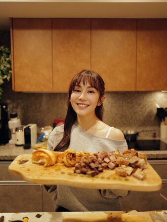 ▲▼王宇婕曝「聖誕前開刀病因」。（圖／翻攝自Instagram／margaretwangyujie）