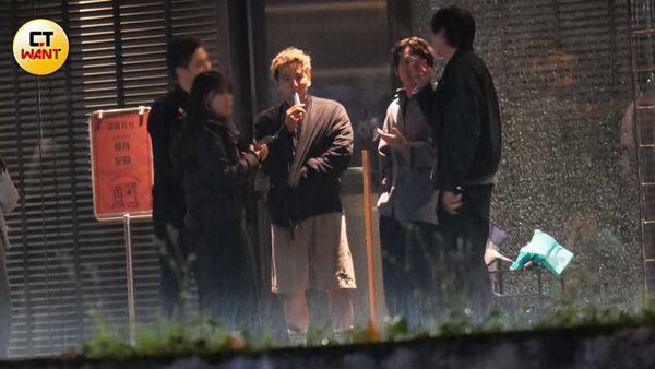 奶爸放風1／婚姻、團體停擺　楊奇煜深夜不歸「全男行程」曝光