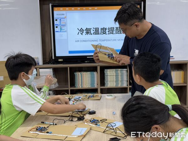 ▲台南市推動智慧化氣候友善校園，11所學校導入能源監測系統成果亮眼。（記者林東良翻攝，下同）