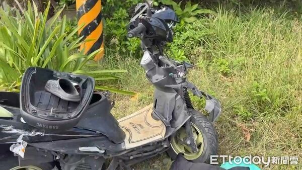 ▲直行機車與對向準備左轉的休旅車發生碰撞，騎士傷勢過重送醫不治。（圖／記者楊晨東翻攝）