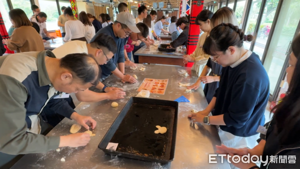 ▲▼門諾醫院與花蓮縣消防局攜手舉辦單身聯誼活動，邀請32名未婚醫護與消防同仁參與。（圖／門諾醫院提供，下同）