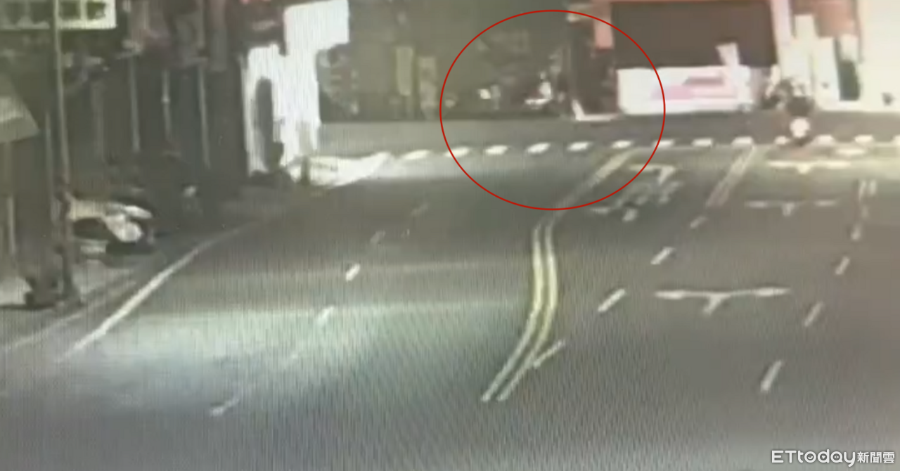 台南金華路機車碰撞!3騎士受傷送醫 警:酒測0幸無生命危險