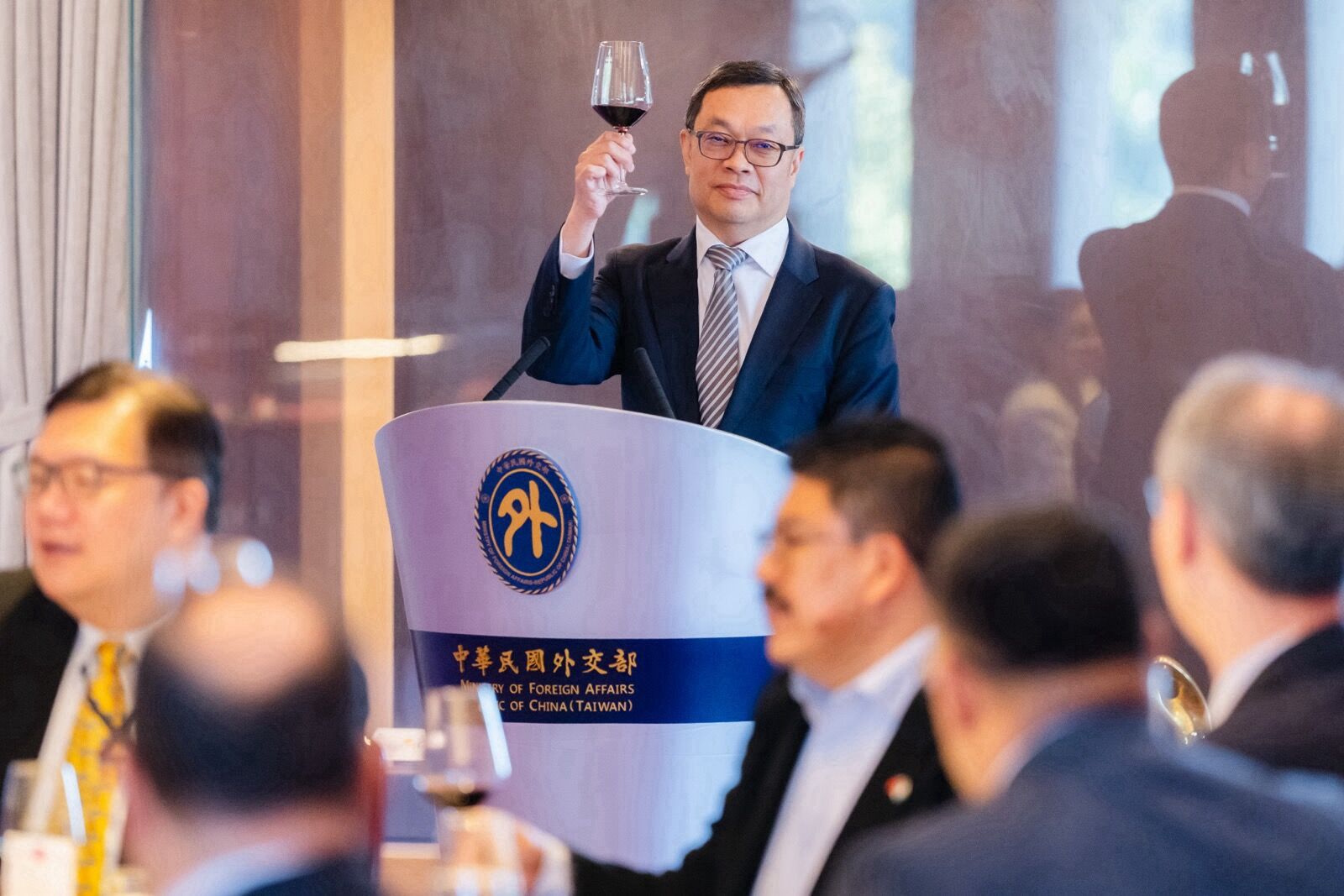 ▲▼外交部政務次長陳明祺於款宴中致詞祝酒。（圖／外交部提供）