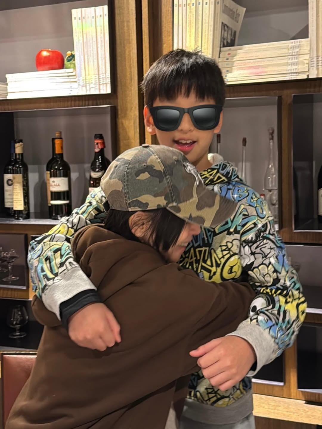▲▼徐若瑄51歲生日前夕「10歲兒動用小豬存錢筒」感動她。（圖／翻攝自Instagram／vivianhsu.ironv）