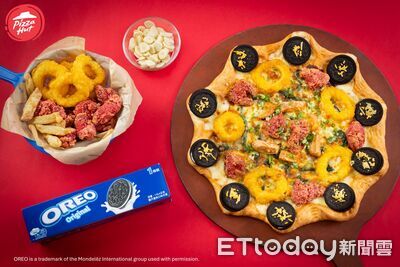 必勝客邪教比薩「鹹酥雞+OREO」回歸　還吃得到魷魚圈、甜不辣